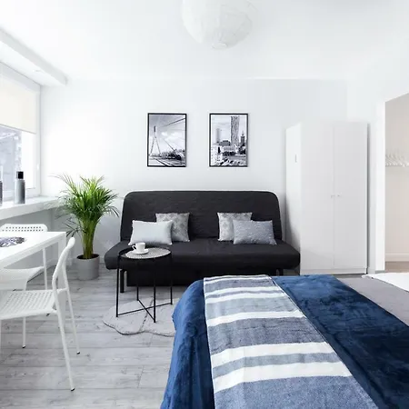 Warsawrent Centralna * Varsó